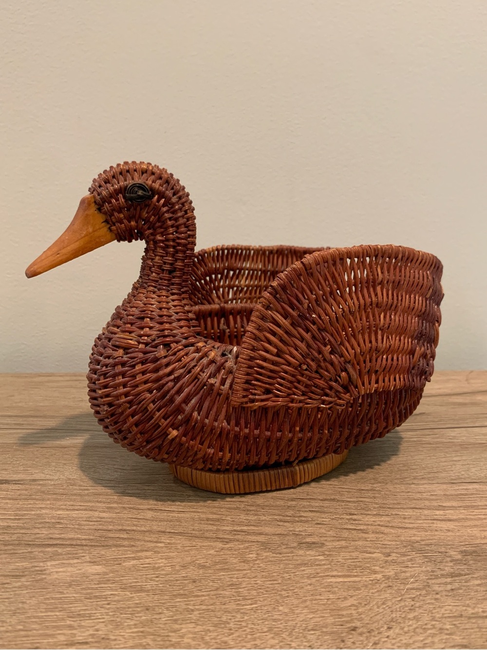 Vtg Wicker Rattan Duck Basket Wooden Beak Figural Farmhouse Cottagecore Decor
